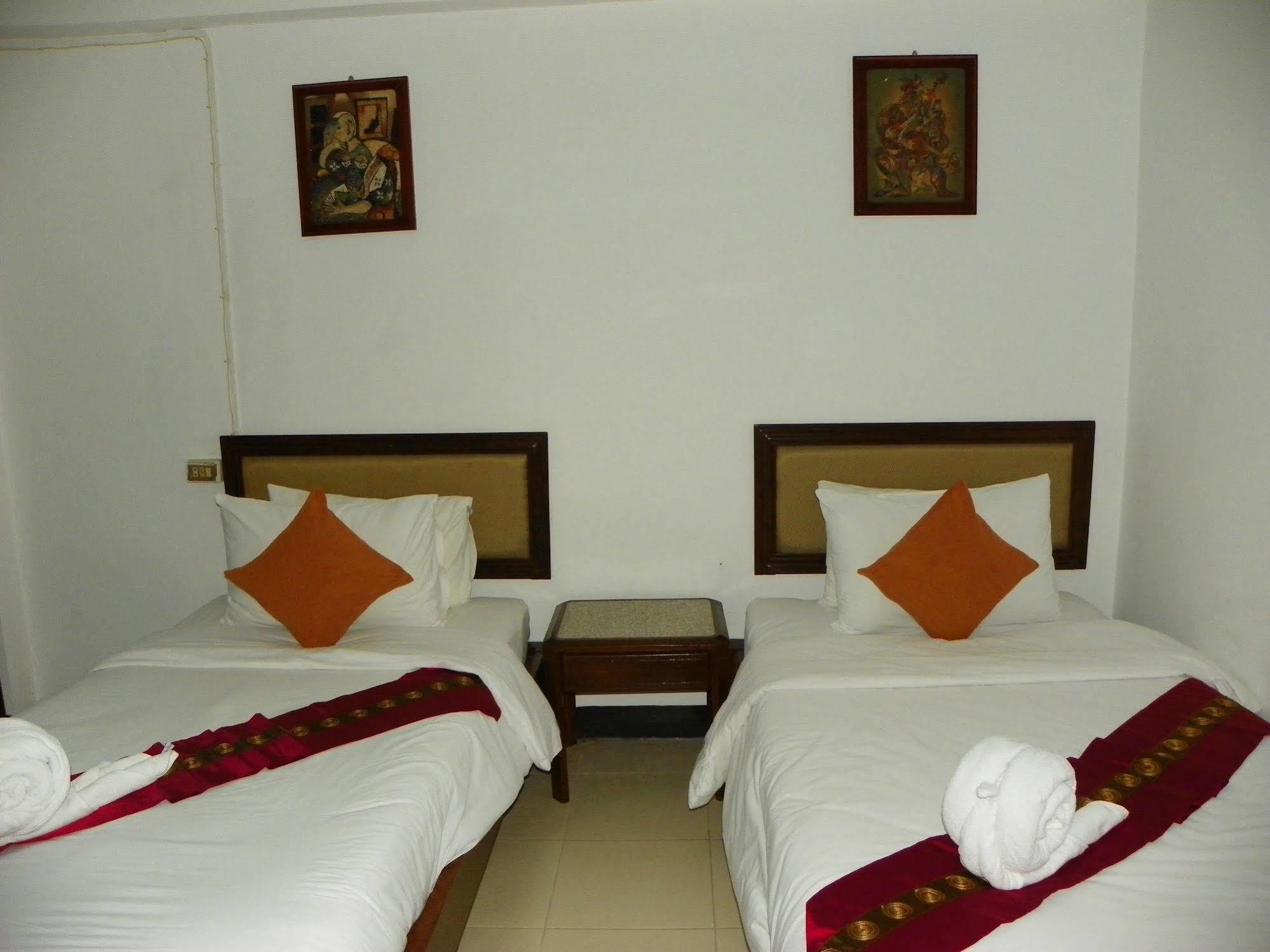 Baan Ngern Village Chiang Mai Exterior photo